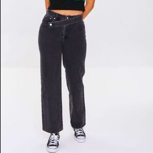 CrissCross belt straight leg Jean forever 21